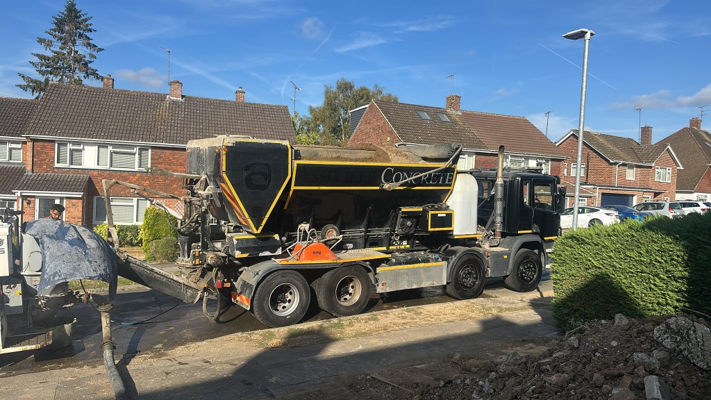 Readymix Concrete Discharge Hopper Hitchin
