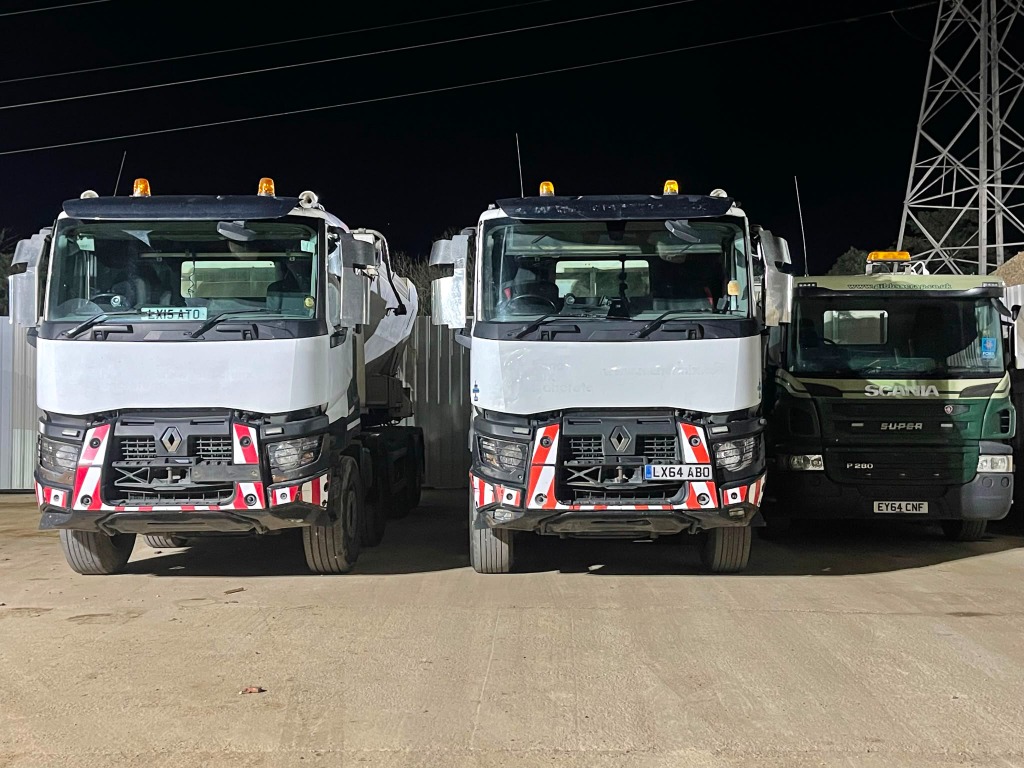 Renault Volumetric Readymix Concrete Mixer Truck Side View Hitchin