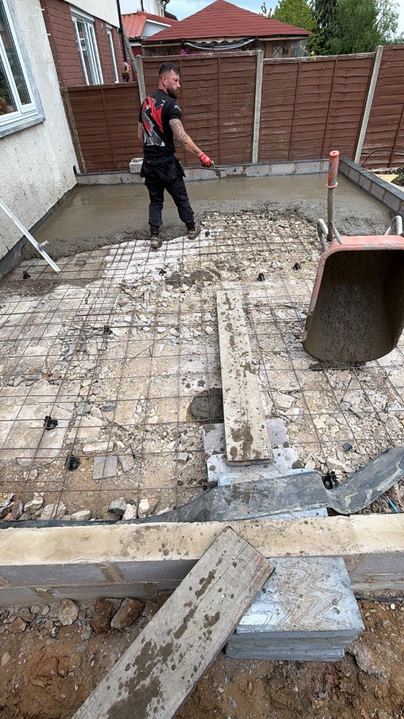 On-Site Volumetric Readymix Concrete Slab Pouring Hitchin